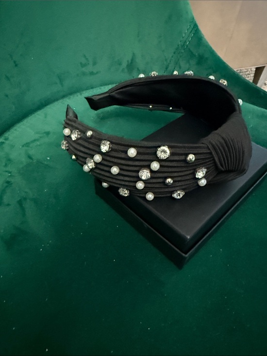 Accessories - Embellished Black Pearl & Crystal Headband - BRAND NEW